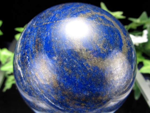 UVライトで蛍光 3A ラピスラズリ 丸玉 直径74mm 重さ674g つやつや光沢
