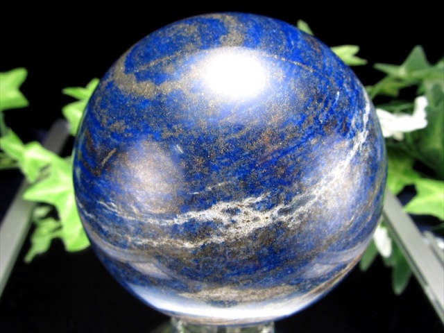 UVライトで蛍光 3A ラピスラズリ 丸玉 直径74mm 重さ674g つやつや光沢