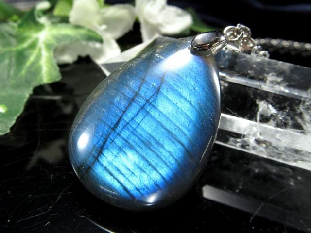 5A 全面ブルーシラー ラブラドライトドロップ型ペンダントトップ 1個
