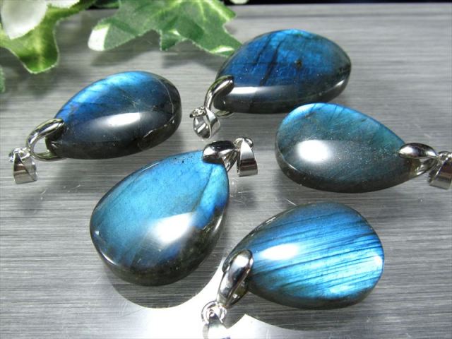 5A 全面ブルーシラー ラブラドライトドロップ型ペンダントトップ 1個