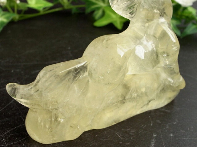 店頭展示中 2026年の干支 シトリン 馬 彫刻置物 幅約88mm 重さ138g