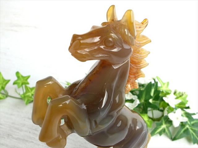 店頭展示中 2026年の干支 笑口 メノウ 瑪瑙 馬 彫刻置物 高さ175mm 重