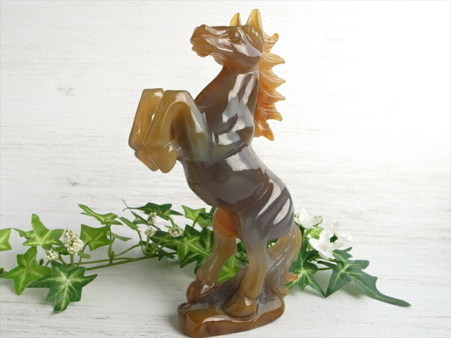 店頭展示中 2026年の干支 笑口 メノウ 瑪瑙 馬 彫刻置物 高さ175mm 重