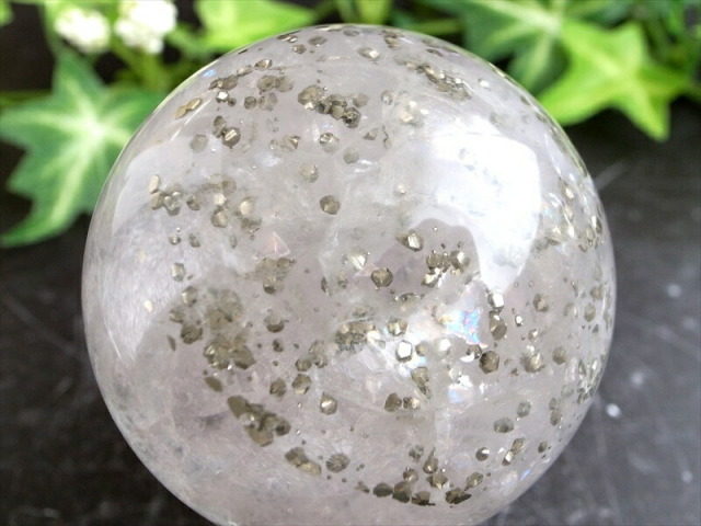 店頭展示中 激レア パイライトインフローライト 丸玉 台座付 直径約50mm 重さ約232g 天才の石 整然と並ぶパイライト 一点物 蛍石 アメリカ合衆国イリノイ州産