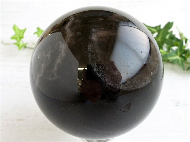 特大130mm モリオン 黒水晶 丸玉 約2.9kg 大玉 台座付き 店頭展示中 六条スター 迫力の大玉 モリオン 黒水晶 丸玉 台座付 重さ