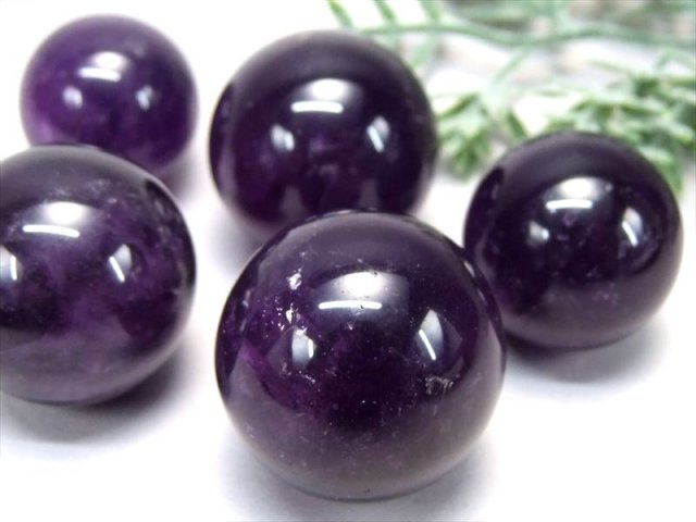 これぞ ウルグアイ 濃紫 アメジスト 丸玉 1個売り 直径約22mm-24mm 濃厚で鮮やかなパープル 透明感あり 愛の守護石 真実の愛を守りぬく石 ウルグアイ産