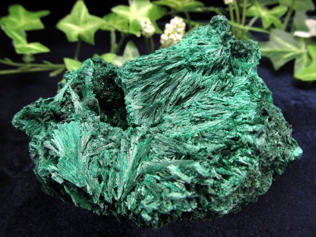 貴重 マラカイト 原石 幅86mm 重さ224g ベルベットの様な煌めき 1点物