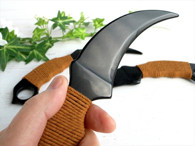 漆黒の曲線美 オブシディアン カランビット型 ナイフ 長さ約20cm 重さ約65g-85g 1個売り 気品ある黒曜石使用 古来からの強力な守護石 コレクションに