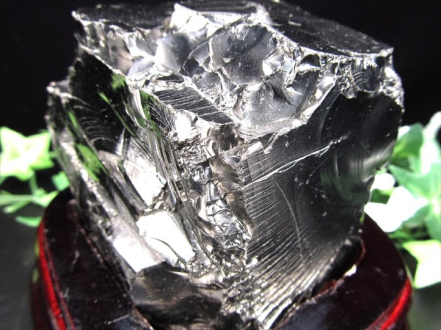 エリートシュンガイト 原石 台座付 高さ 119mm 重さ573g 炭素高純度