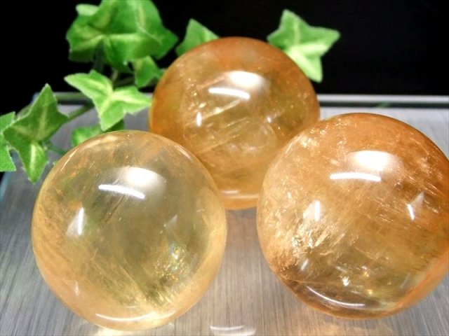 別格 5A ゴールデンカルサイト 丸玉 直径約38mm-40mm 透明感抜群 美麗