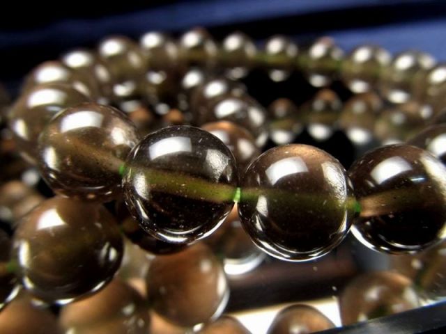 優しい深緑色 チンターマニストーン オブシディアン ブレスレット 約9.5mm-10mm×20珠前後 願いを叶える 如意宝珠 精神や身体を浄化し、神聖さをもたらす石