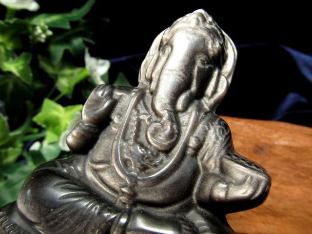 シルバーオブシディアン ガネーシャ彫り置物 1個売り 最大幅約8cm 神秘