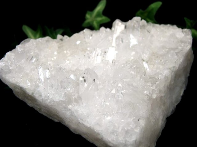 水晶 ブラジル ミナジェスライス産 クラスター 水晶群 ブラジル産の白水晶クラスターが入荷いたしました！ ミナスジェライス