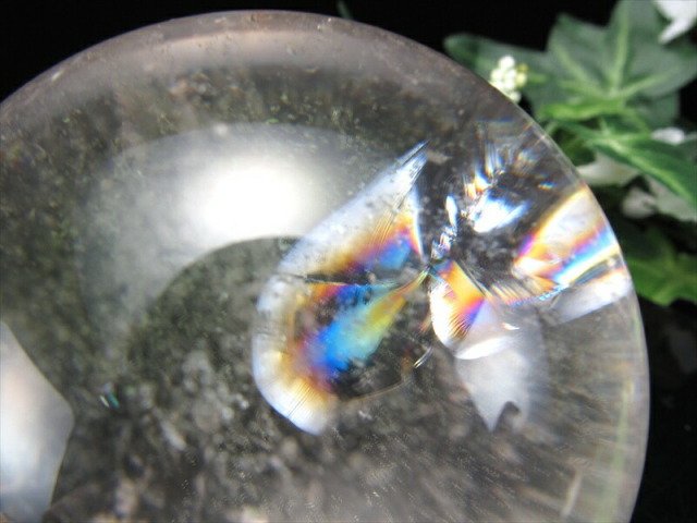 最良の虹 5A級 天然水晶 虹入り 丸玉 台座付 重さ379g φ65mm レインボー水晶 すべての浄化と純粋さの象徴 極上天然石 一点もの ブラジル産 パワーストーン