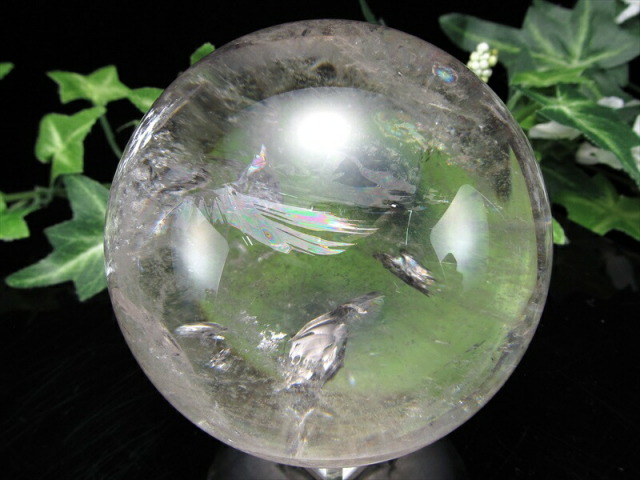 天然石 煙水晶 の レインボー入り！丸玉です。サイズは約53㍉212g 1点物！ 天然石 煙水晶 の レインボー入り！丸玉です。サイズは約53㍉212g 1