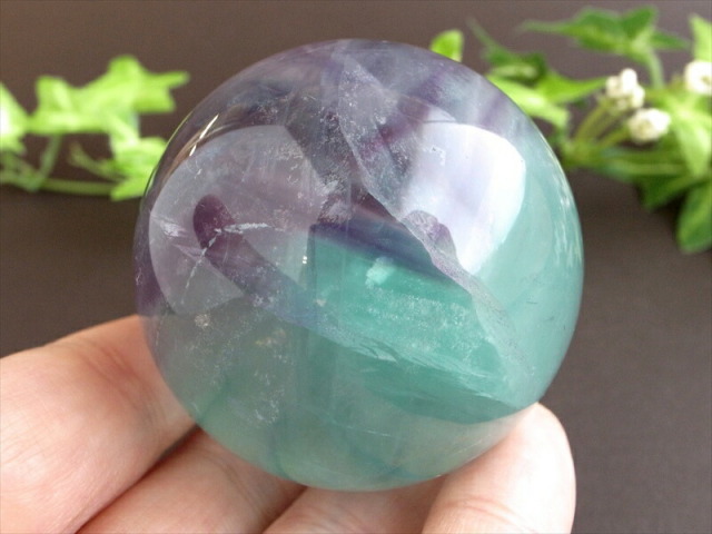 グラデーションが美しい マルチカラーフローライト 丸玉 台座付 直径約