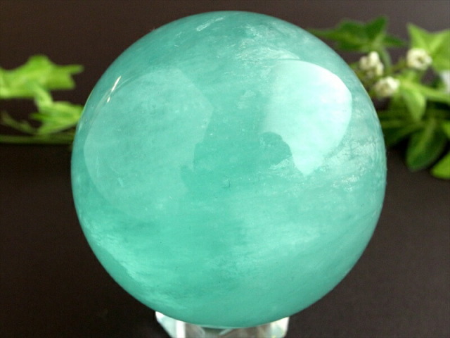 高品質 蛍光 グリーン フローライト 丸玉 台座付 直径59mm 重さ372g 大人気丸玉 天才の石 つやつや光沢 一点もの 蛍石 アメリカ産 パワーストーン 天然石