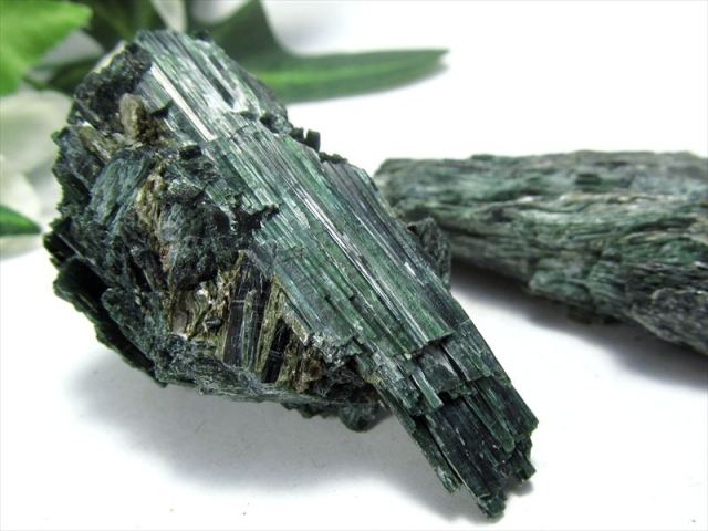 希少 国産原石 アクチノライト 緑閃石 原石 145g-175g 1個売り 不安の解消 直感力と洞察力を高める 天然石 北海道日高群新ひだか町 三石 東蓬莱 蓬莱山