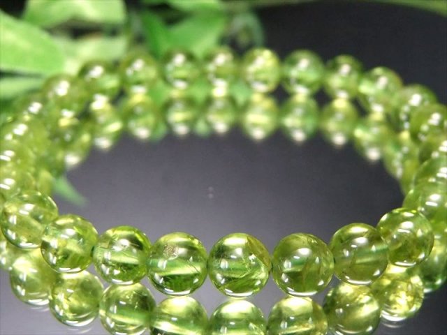 店頭展示中 S級 ペリドット かんらん石 ブレスレット 7mm×26珠