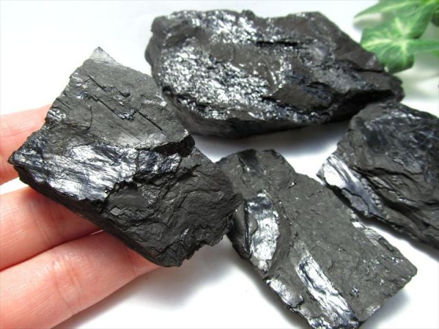 レア 国産石炭 原石 重さ110g-125g 稀少な国産原石 北海道三笠市奔別 パワーストーン 天然石