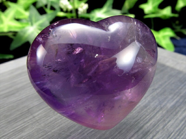 高品質 アメジスト ハート型 タンブル 最大幅 49mm 重さ 49g 超透明 ぷっくり濃厚パープル 愛の守護石 可愛らしいミニサイズ 2月の誕生石 紫水晶 ブラジル産