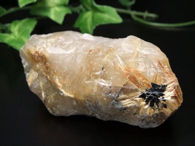 激レア・剥き出し太陽タイチン針 太陽タイチンゴールドルチル 原石 最