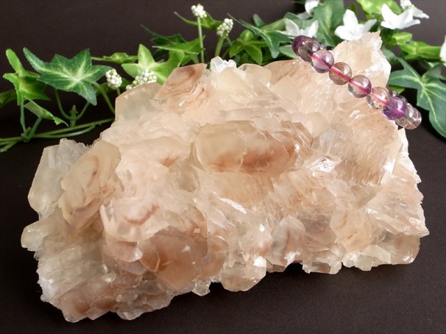 初入荷 可愛らしい茸のような結晶 カルサイト 方解石 クラスター サイズ147mm×86mm 重さ724g 艶感抜群 極上光沢 赤みを帯びた透明結晶