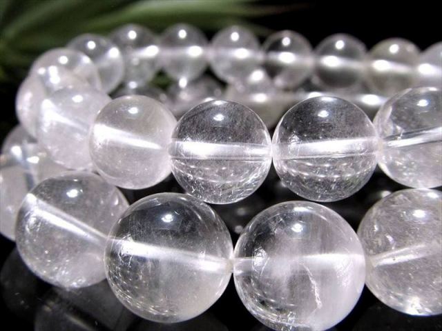 ふんわりと舞う白銀の針 ホワイトラビットヘアルチルクォーツ