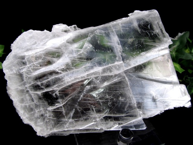 虹入り プレート状セレナイト セレナイト 透石膏 プレート 原石 最大幅140mm×98mm 重さ297g 聖母マリアのガラス