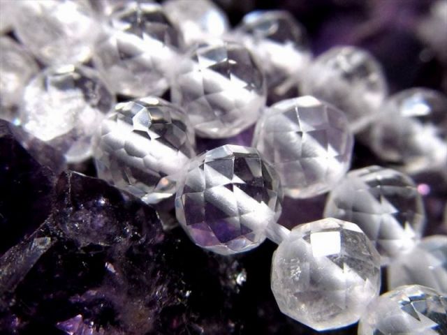 激安宣言 小サイズビーズ 約4.5mm前後 天然水晶 クリスタル キラキラ多面カット 一連 約37-39cm 純粋と浄化を象徴する石 4月の誕生石