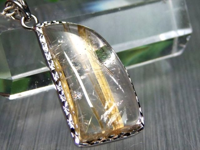 タイチン入り S級 タイチン ゴールドルチルクォーツ ペンダントトップ
