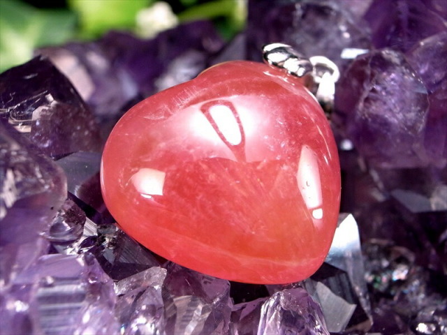 4A インカローズ ペンダントトップ ハート型 石サイズ縦約16mm 約5.1g 艶やかな薔薇色の輝き 優雅な縞模様と光沢感が織り成す美しい表情 恋愛成就・幸福の石