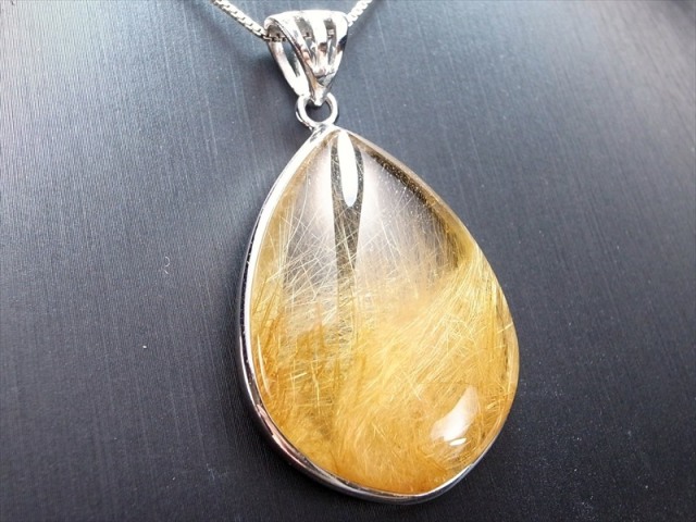 5A ゴールドルチルクォーツ マーキス型ペンダントトップ 縦約34mm 重さ約14.6g 超透明 煌めく金針 金運をもたらす石 1点物 ブラジル産