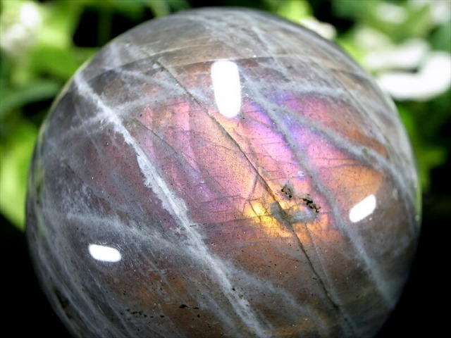 3A+ パープルシラー ラブラドライト 丸玉 直径 45.8mm 重さ 133g 月と太陽を象徴する石 一点もの マダガスカル産 パワーストーン 天然石