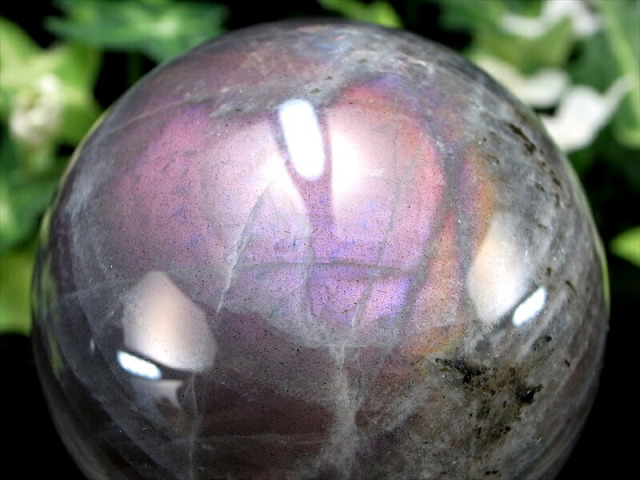 3A+ パープルシラー ラブラドライト 丸玉 台座付 直径 54.7mm 重さ 226g 月と太陽を象徴する石 一点もの マダガスカル産 パワーストーン 天然石