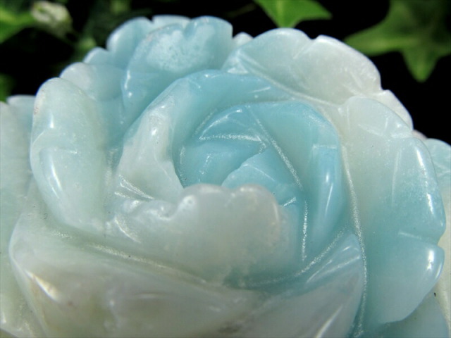 幸運を招く 蒼緑の薔薇 アマゾナイト 薔薇彫刻置物 高さ 44mm 横幅