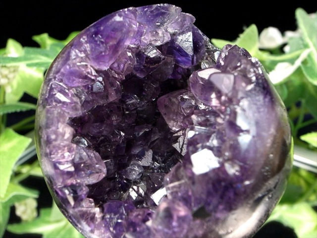 レアな笑口のアメジスト アメジスト 笑口 紫水晶 丸玉 台座付 直径