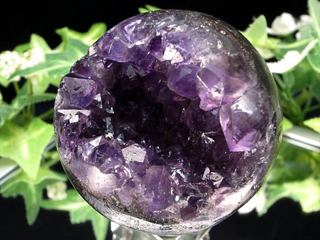 レアな笑口のアメジスト アメジスト 笑口 紫水晶 丸玉 台座付 直径 54mm 重さ 188g 透明 愛の守護石 癒しと安らぎの石 一点もの ブラジル産 パワーストーン