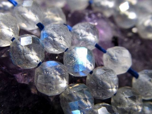 激安宣言 小サイズビーズ 約4mm前後 ラブラドライト キラキラ多面カット 一連 約37-39cm まるでオーロラ 困難を打開する石 ネックレス・ピアスなどにも