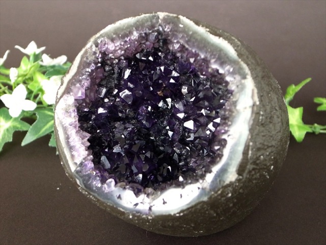 店頭展示中 ラウンド型 サークル アメジスト ドーム 高さ 109mm 重さ 1436g 風水最強 災いが玄関から入るのを風水で防ごう アメジスト原石 1点もの