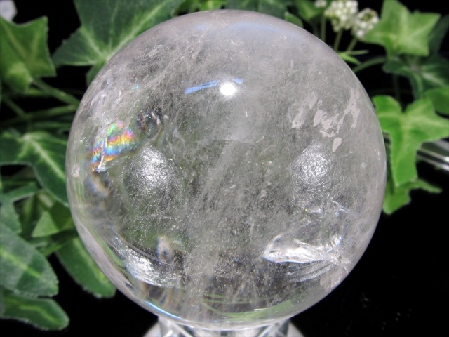 天然水晶 虹入り 丸玉 台座付き φ57mm 重さ 276g レインボー水晶 すべての浄化と純粋さの象徴 極上天然石 一点もの ブラジル産 パワーストーン 天然石