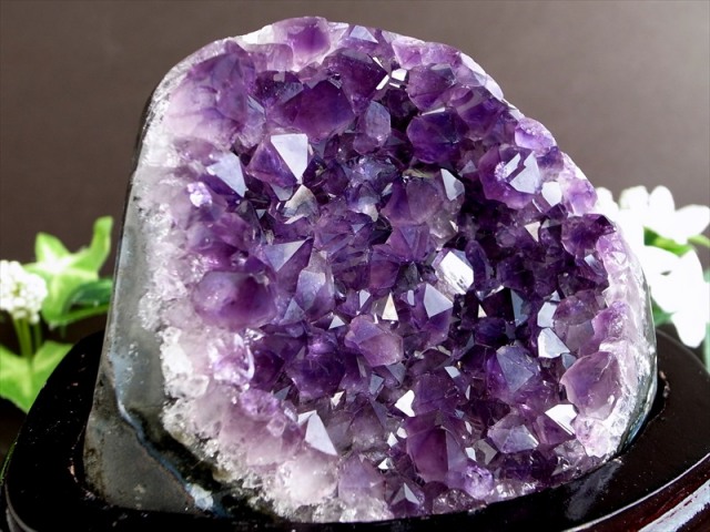 3A アメジスト クラスター 専用木製台座付 高さ102mm 重さ608g 極上 美結晶 愛の守護石 紫水晶 天然石 1点物 ブラジル産 パワーストーン 天然石