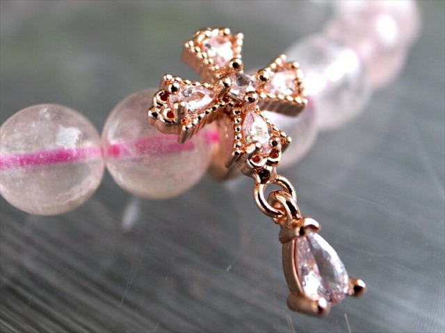 ブレスの作成などに使えるパーツ クロス 十字架 モチーフ アクセサリーパーツ 1個売り 最大幅約12mm ジルコン付きでキラキラ クロス型 ドロップ型 チャーム