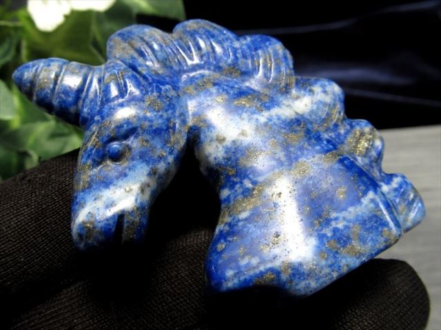 ラピスラズリ ユニコーン 彫り 高さ約50mm 重さ35g-45g前後 最強の幸運