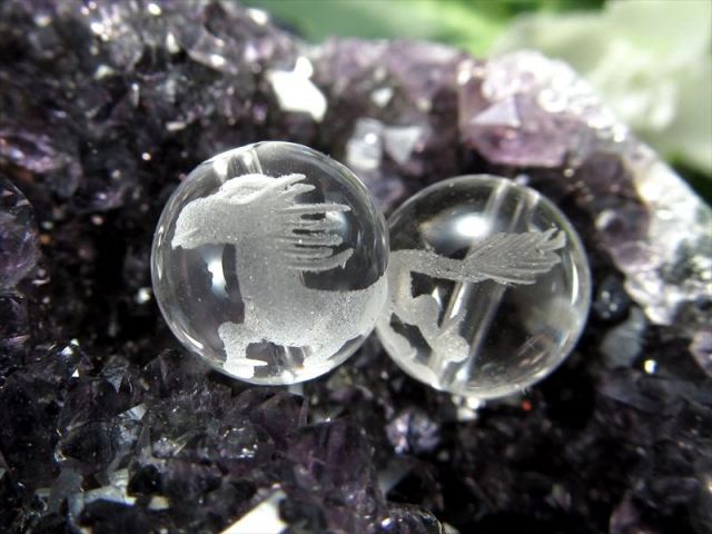 1粒売り 12ミリ珠 干支 午年 天然水晶 クリスタル 馬 うま 彫り 12mm