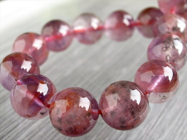 復活と再生の象徴 4A オーラライト23 ブレスレット 7.5mm-8mm×25珠 光と陰が織りなす静かな美しさ 神多鉱物混合による独特の表情 カナダ産 パワーストーン