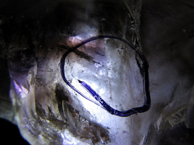 水入り スーパーセブン 結晶原石 重さ192g 超透明 最強のパワーストーン 万能のパワーストーン 古代の水入り水晶 1点物 ザンビア共和国産 パワーストーン