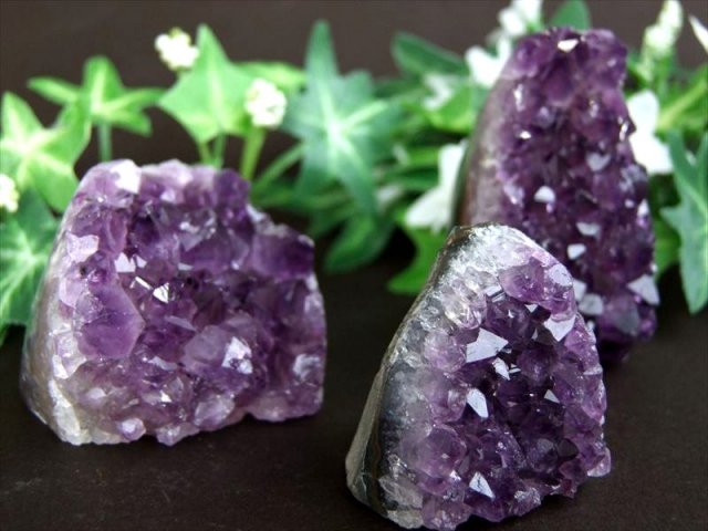 激レア 手の平サイズ 3A アメジスト 紫水晶 クラスター スタンドタイプ