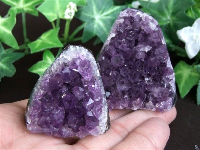 激レア 手の平サイズ 3A アメジスト 紫水晶 クラスター スタンドタイプ