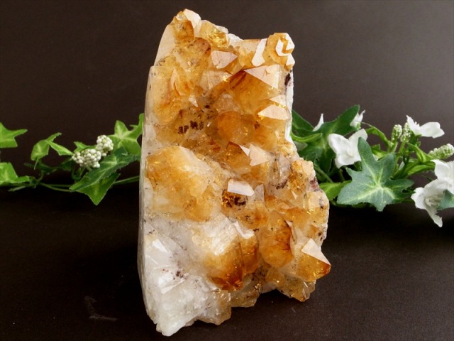 特濃ブランデーカラー シトリン クラスター 原石 スタンド型 高さ 97mm 重さ 554g 商売繁盛のお守りに 空間の浄化など 11月の誕生石 一点物 黄水晶